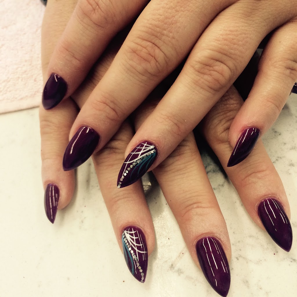 Bridgeland Hair ,Nails ,Rmt And Thai Oil Massage | Columbus Manor, 40 11a St NE #101, Calgary, AB T2E 7T2, Canada | Phone: (403) 991-5392
