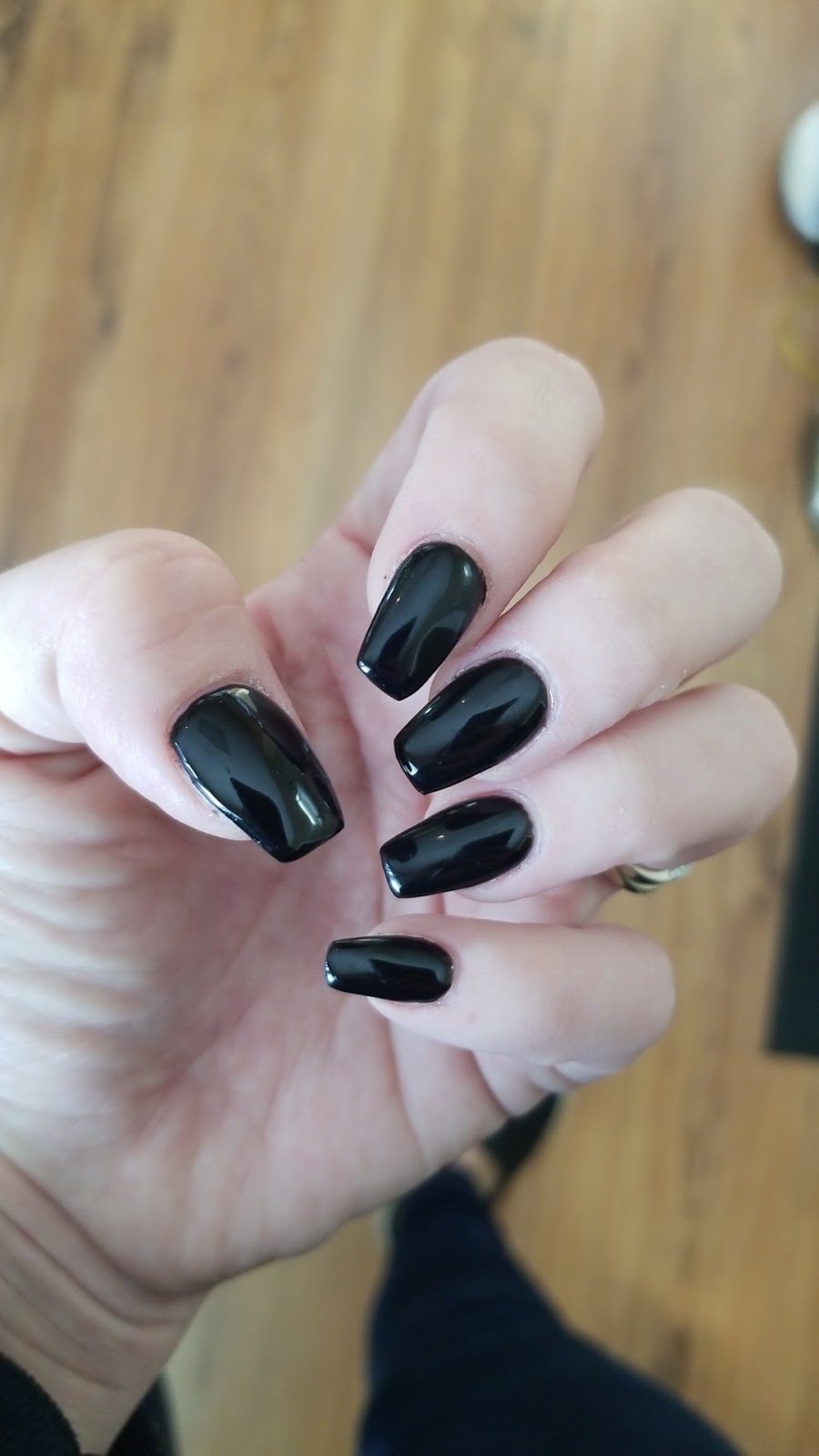 Crystal Nails | 32555 London Ave #366, Mission, BC V2V 6M7, Canada | Phone: (604) 814-2353
