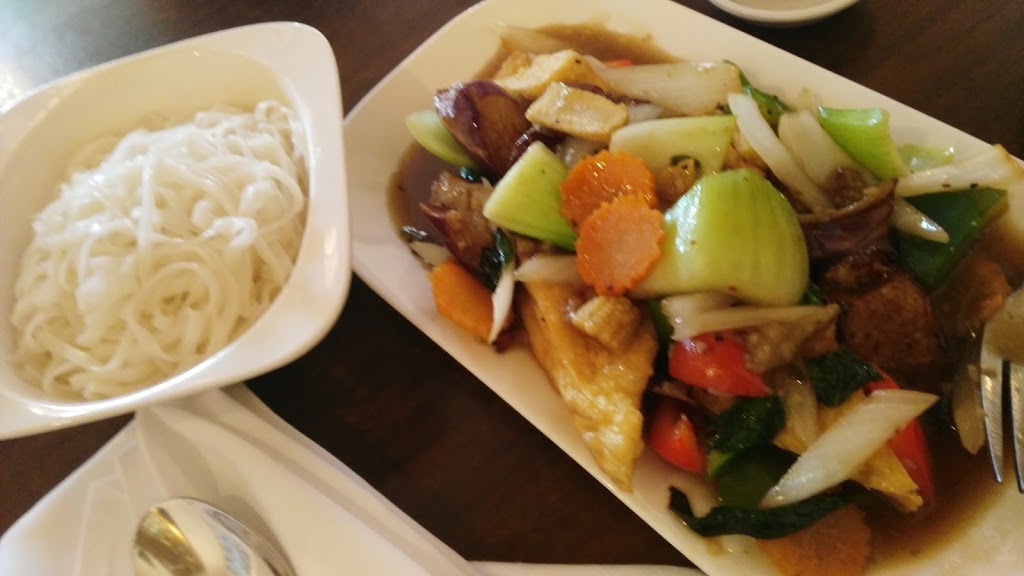 Sukothai Restaurant | 2055 Winston Park Dr, Oakville, ON L6H 6P5, Canada | Phone: (905) 829-9978