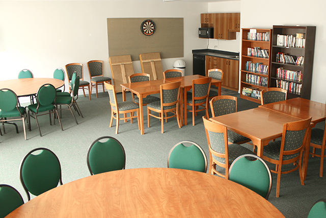 L Esterel | 10 Avenue Vermont, Pointe-Claire, QC H9R 6A6, Canada | Phone: (514) 694-1239