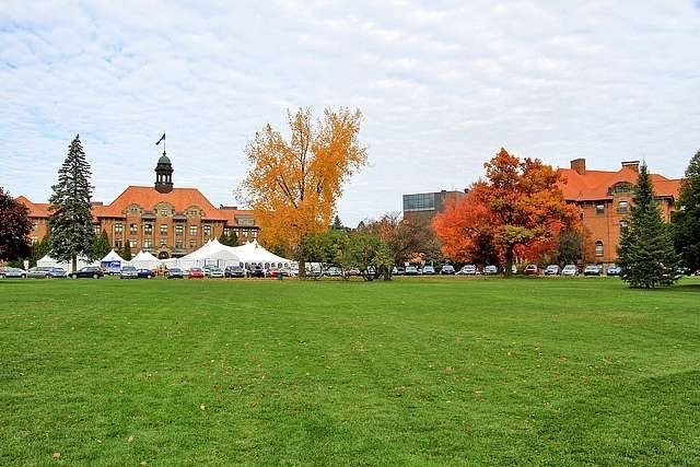 Department of English, John Abbott College | 21,215 Rue Lakeshore, Sainte-Anne-de-Bellevue, QC H9X 3L9, Canada | Phone: (514) 457-6610