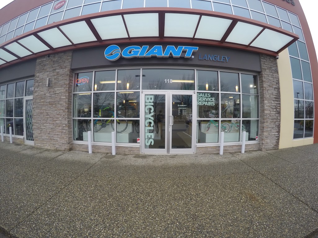 Giant Langley | 20353 64 Ave, Langley City, BC V2Y 1N5, Canada | Phone: (604) 534-3993