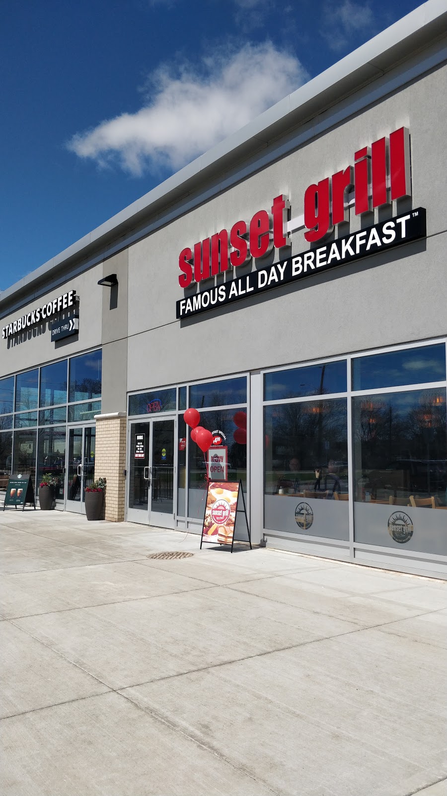 Sunset Grill | 218 Henry St, Brantford, ON N3S 7R4, Canada | Phone: (519) 752-5887