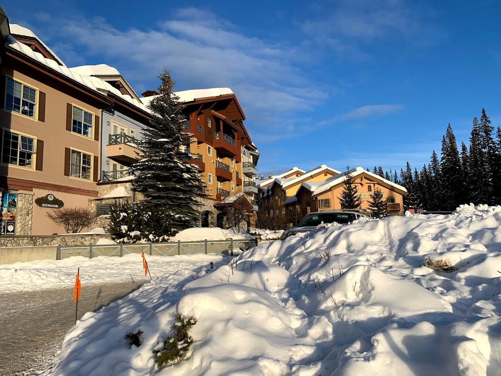 Coast Sundance Lodge | 3160 Creekside Way, Sun Peaks, BC V0E 5N0, Canada | Phone: (250) 578-0200