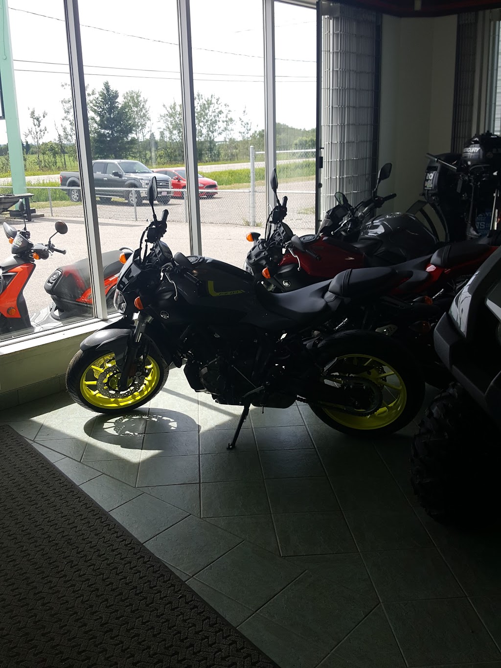 Évasion Sport Inc | 2639 QC-170, Laterrière, QC G7N 1A8, Canada | Phone: (418) 678-2481