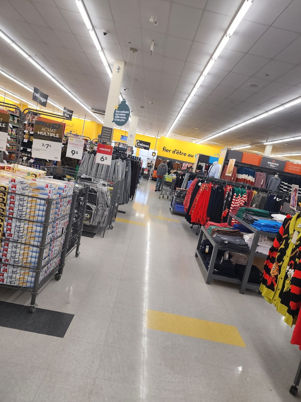 Tigre Géant | 7560 Rue Béclard, Anjou, QC H1J 2X7, Canada | Phone: (514) 351-3682