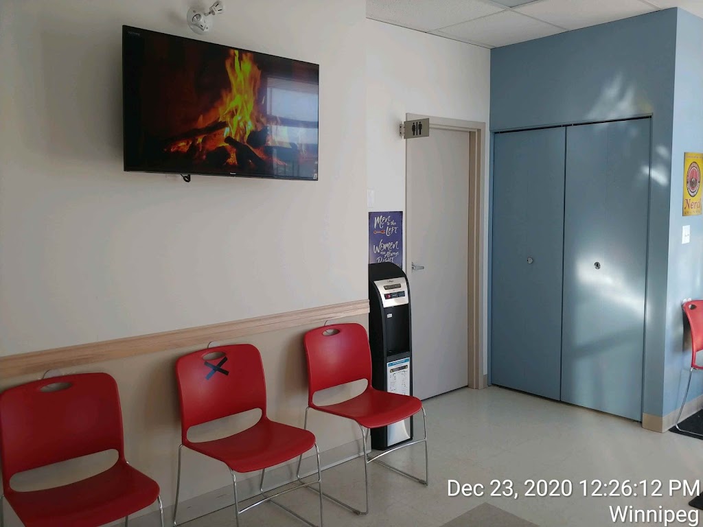 Red Door Medical Centre | doctor | 2536 Main St, Winnipeg, MB R2V 4Y1, Canada | 2046615958 OR +1 204-661-5958