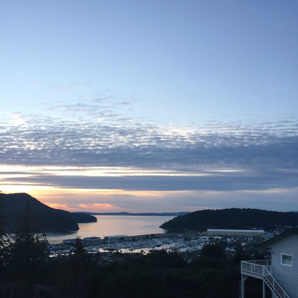 SKYLINE BEACH CLUB | 6041 Sands Way, Anacortes, WA 98221, USA | Phone: (360) 293-2001