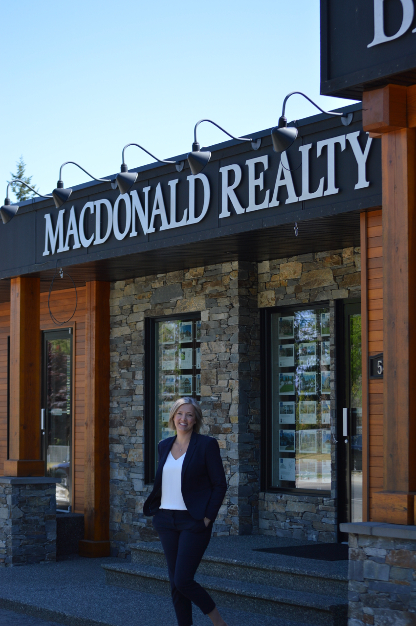 Jeannie Shaver | 546 Island Hwy W, Parksville, BC V9P 1H2, Canada | Phone: (250) 937-1015