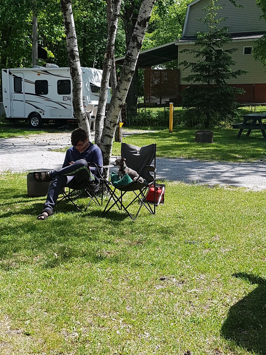 Villa Du Campeur Des Trois Lac | 227 Rue Larochelle, Asbestos, QC J1T 3M7, Canada | Phone: (819) 879-5000