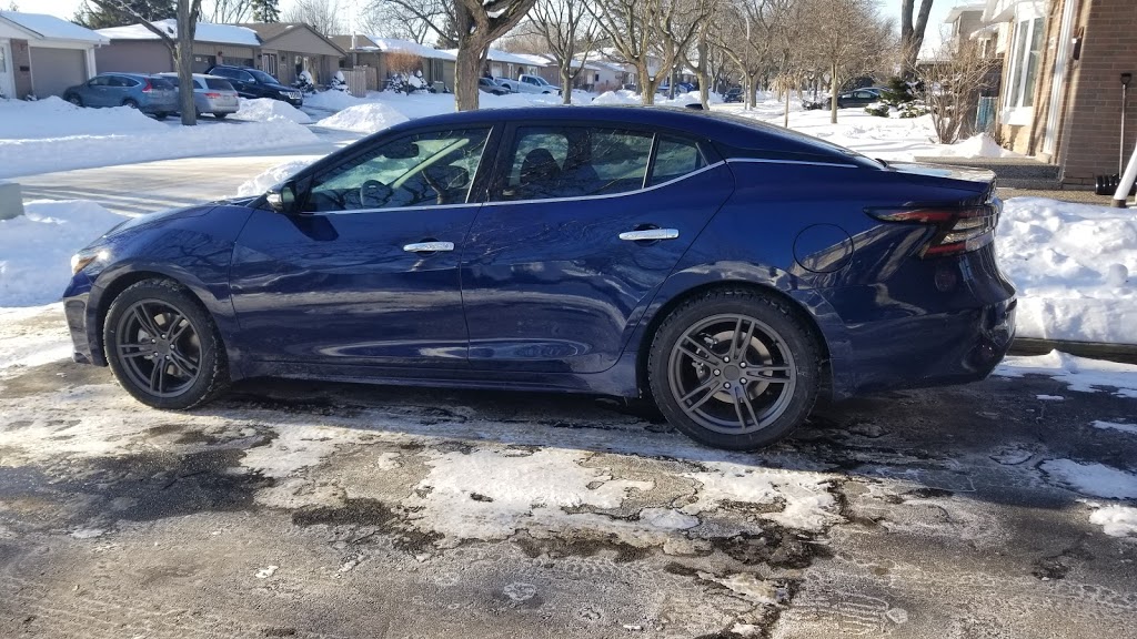 Mountainside Auto Tech (Signature Tire) | 1228 Advance Rd, Burlington, ON L7M 1G6, Canada | Phone: (905) 335-0353