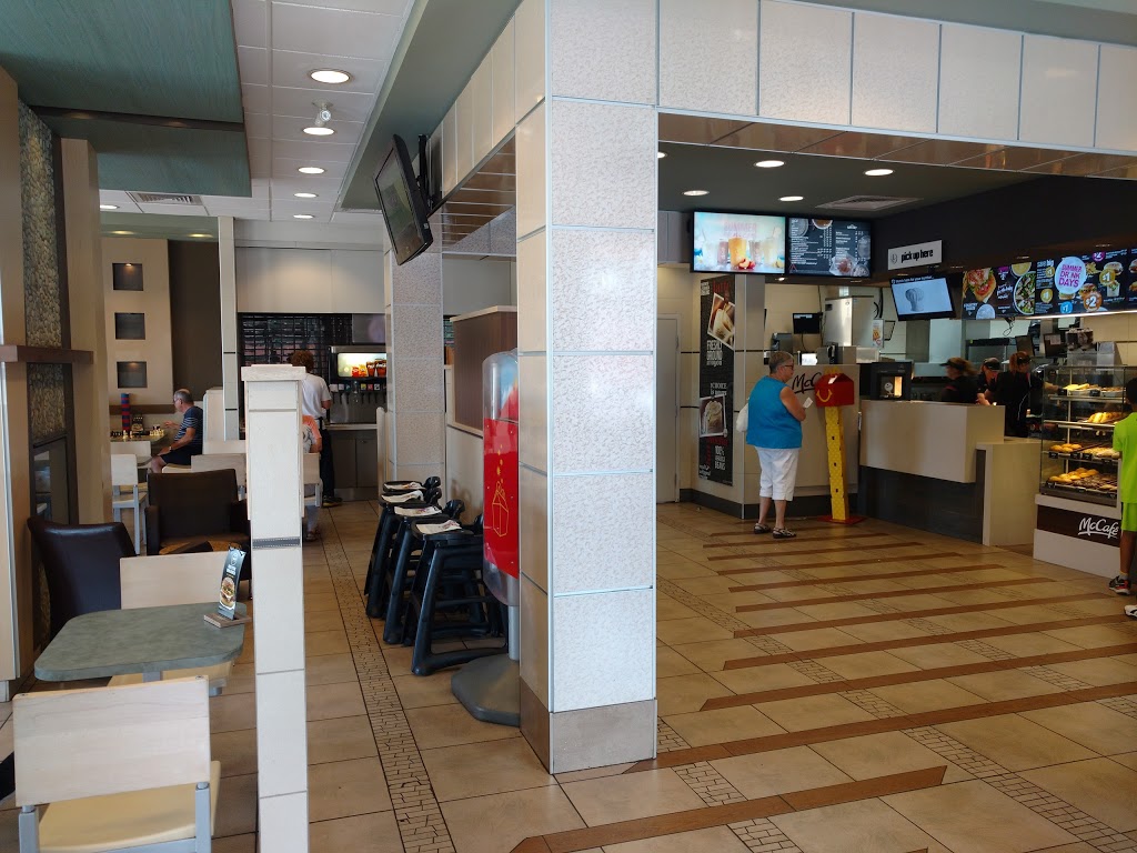 McDonalds | 689 Guelph Line, Burlington, ON L7R 3M7, Canada | Phone: (905) 639-1661