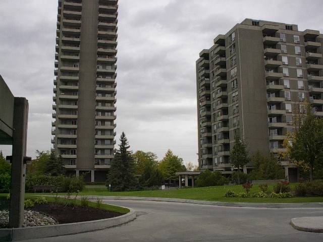 Island Park Towers | 185 Clearview Ave, Ottawa, ON K1Z 6R9, Canada | Phone: (613) 729-4347