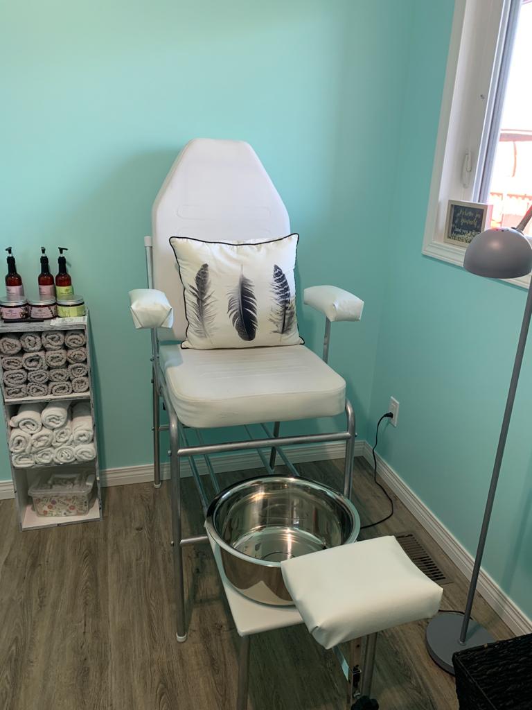 Nail Confidence | 35 Barcelona Bay, Morden, MB R6M 0A7, Canada | Phone: (204) 362-9041
