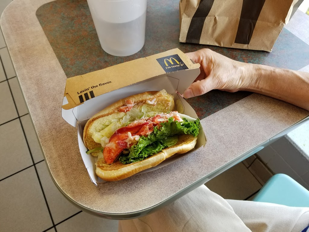 McDonalds | 1044 US-11, Champlain, NY 12919, USA | Phone: (518) 298-3011