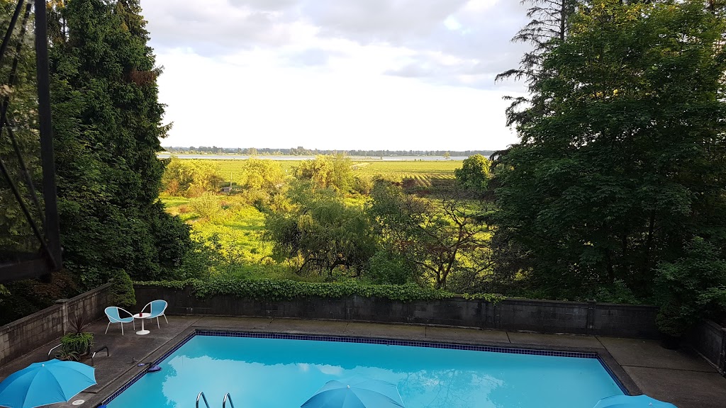 Minnekhada Lodge | 4455 Oliver Rd, Coquitlam, BC V3E 3H6, Canada | Phone: (604) 432-6352