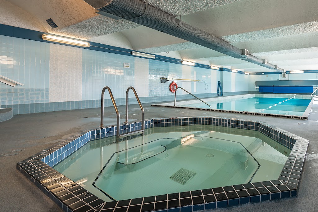 Fernwood Manor Apartments | 1575 Begbie St, Victoria, BC V8R 1L2, Canada | Phone: (250) 595-1355