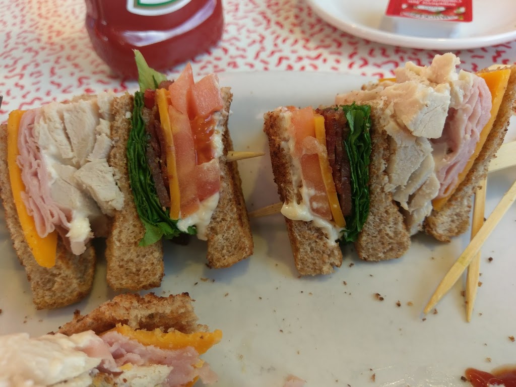 Wimpys Diner | 771 Queenston Rd, Hamilton, ON L8G 1A1, Canada | Phone: (905) 560-3777