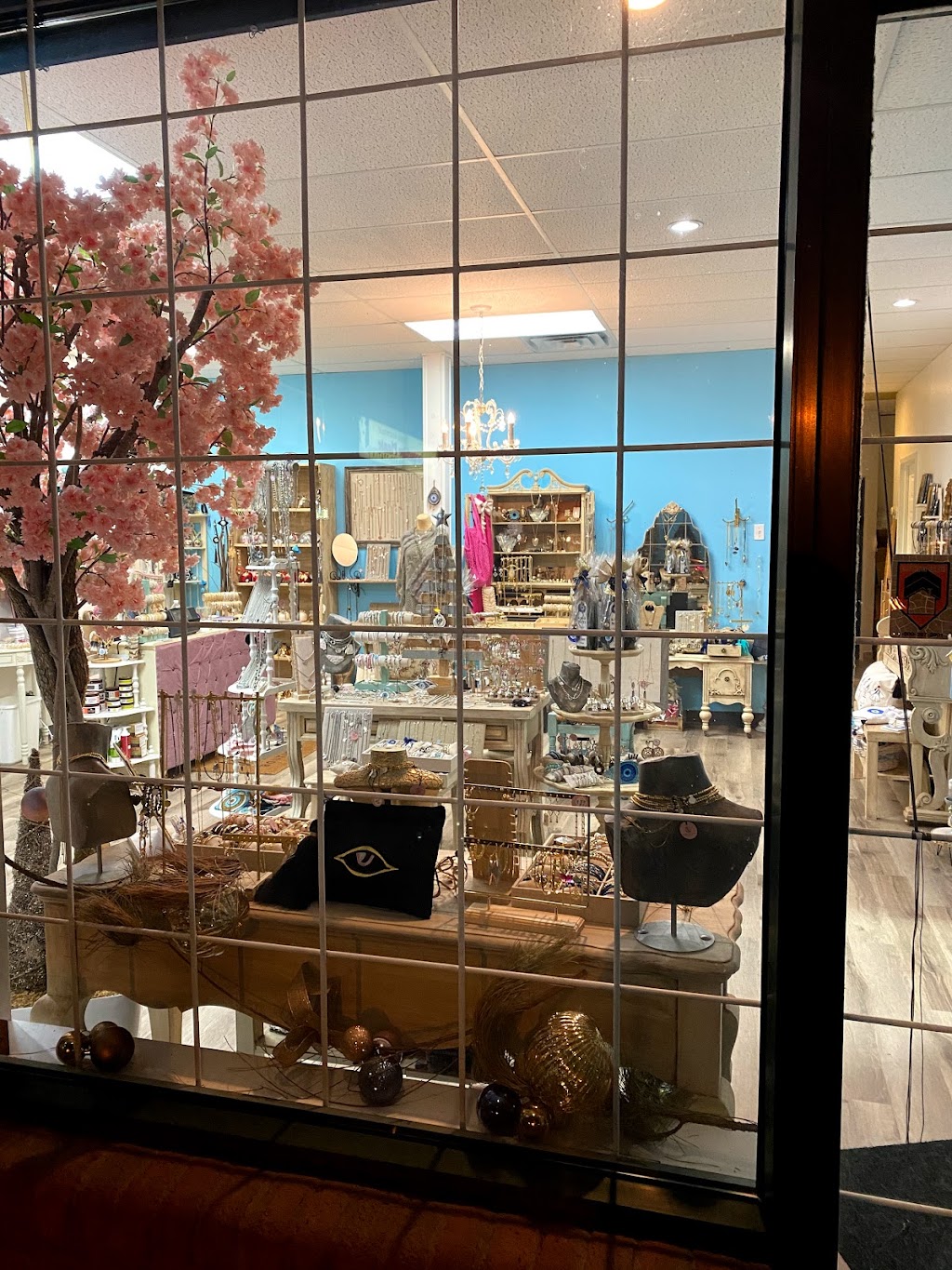 Meraki Boutique | 613 Rue Principale, Laval, QC H7X 1C7, Canada | Phone: (450) 969-9444