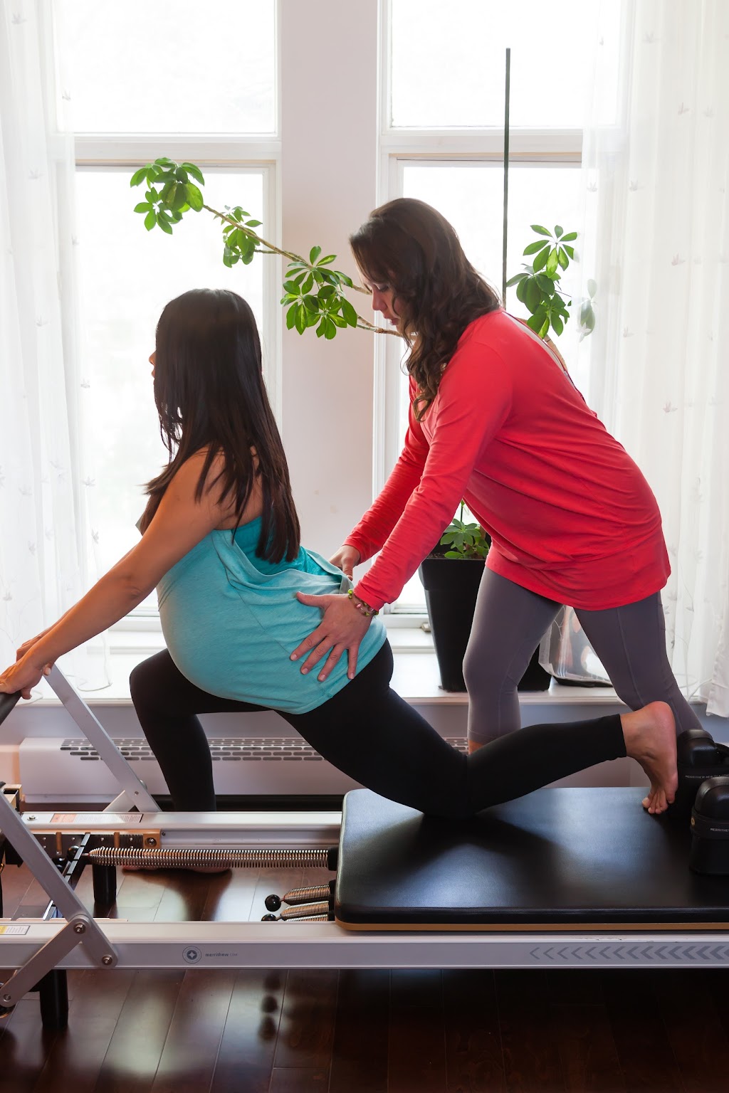 Vibe Pilates - Plateau Mont-Royal | 3938 Rue Berri, Montréal, QC H2L 4H1, Canada | Phone: (514) 567-5628