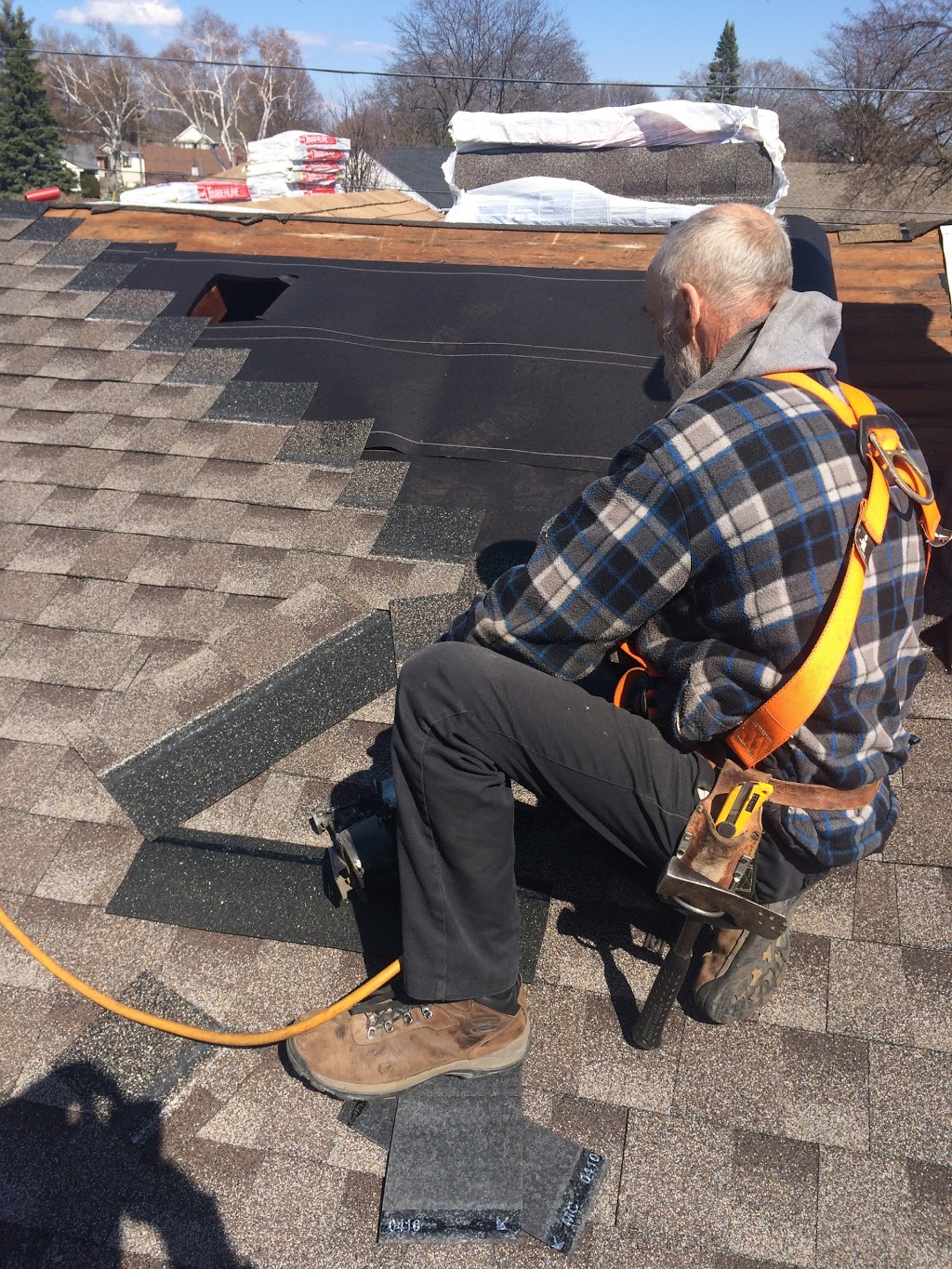 Construction Works Roofing Ltd. | 6842 Keiffer St, Niagara Falls, ON L2E 5K1, Canada | Phone: (905) 933-0172