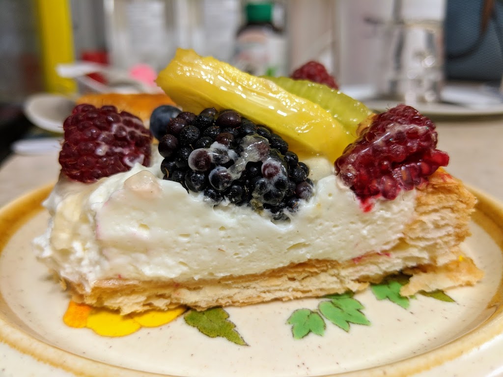 Patisserie 27 | 401 Jane St, Toronto, ON M6S 2E2, Canada | Phone: (416) 762-2103