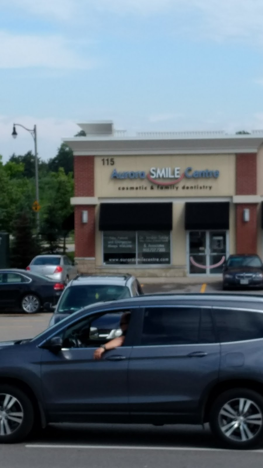 Aurora Smile Centre | 115 First Commerce Dr, Aurora, ON L4G 0G2, Canada | Phone: (289) 796-0195