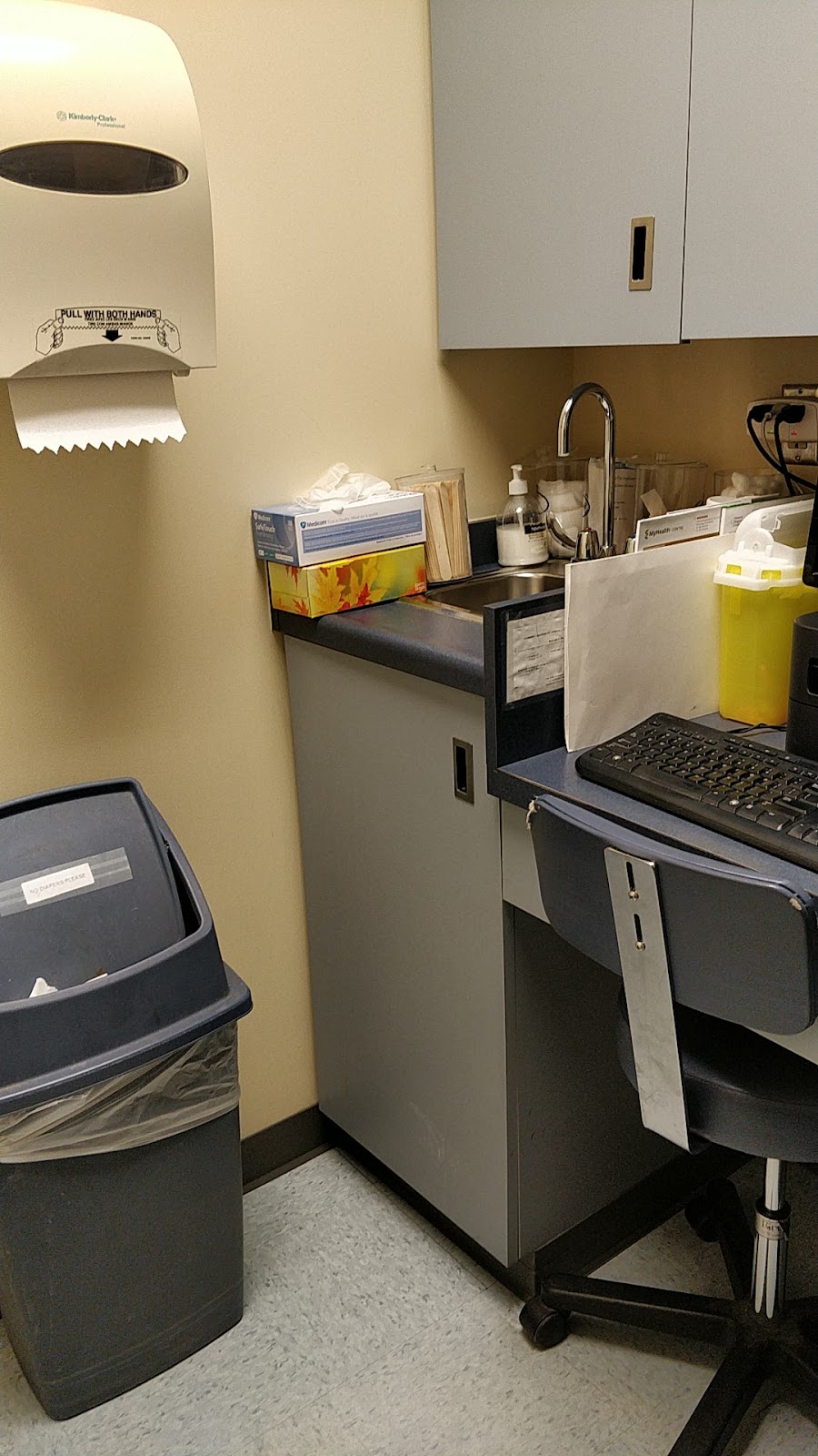 West Mississauga Medical | 3050 Argentia Rd, Mississauga, ON L5N 8E1, Canada | Phone: (905) 785-3627