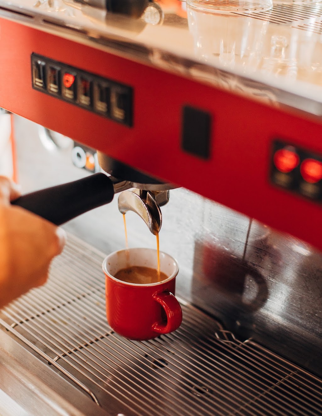 5:2:8 Creative Coffee Collective | 642 Somerset St W, Ottawa, ON K1R 5K4, Canada | Phone: (613) 276-8258