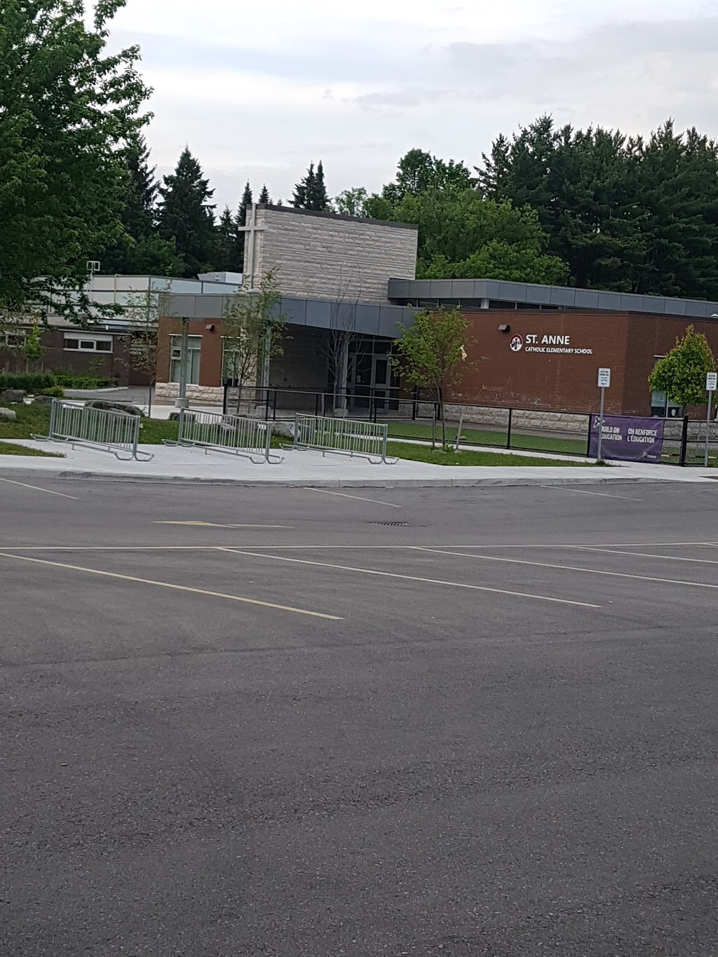 St. Anne Catholic Elementary School | 127 Elgin St N, Cambridge, ON N1R 5H6, Canada | Phone: (519) 621-8920