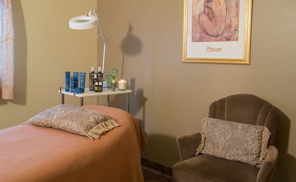 Essentique Aveda Spa Salon | 545 Academy Rd, Winnipeg, MB R3N 0E2, Canada | Phone: (204) 489-0100
