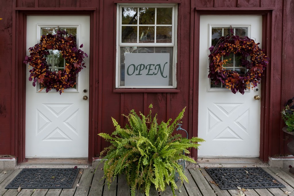 Country Flower and Gift Shoppe | 7751 S Talbot Rd, Maidstone, ON N0R 1K0, Canada | Phone: (519) 737-6843