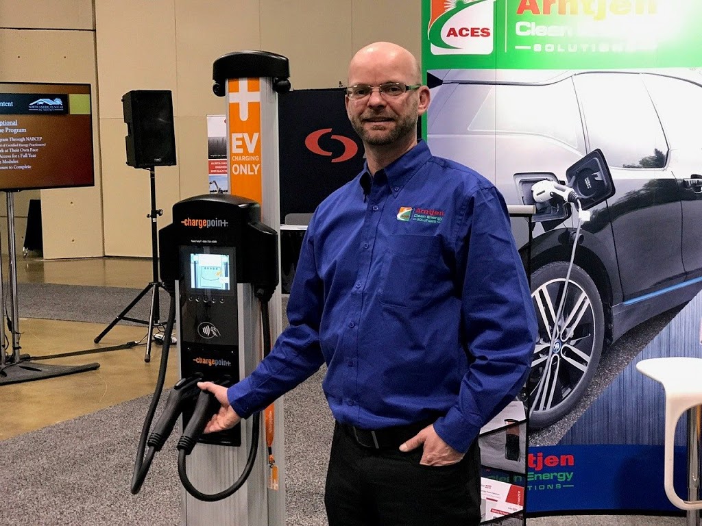 ChargerCrew Charging Station | 113 Winniett St, Woodstock, ON N4S 5Z8, Canada | Phone: (647) 722-9500