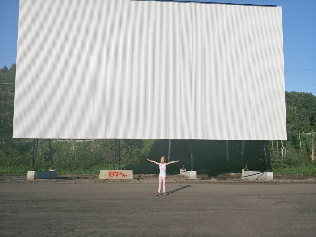 Ciné-Parc Belle Neige | 6820 QC-117, Val-Morin, QC J0T 2R0, Canada | Phone: (819) 322-3311