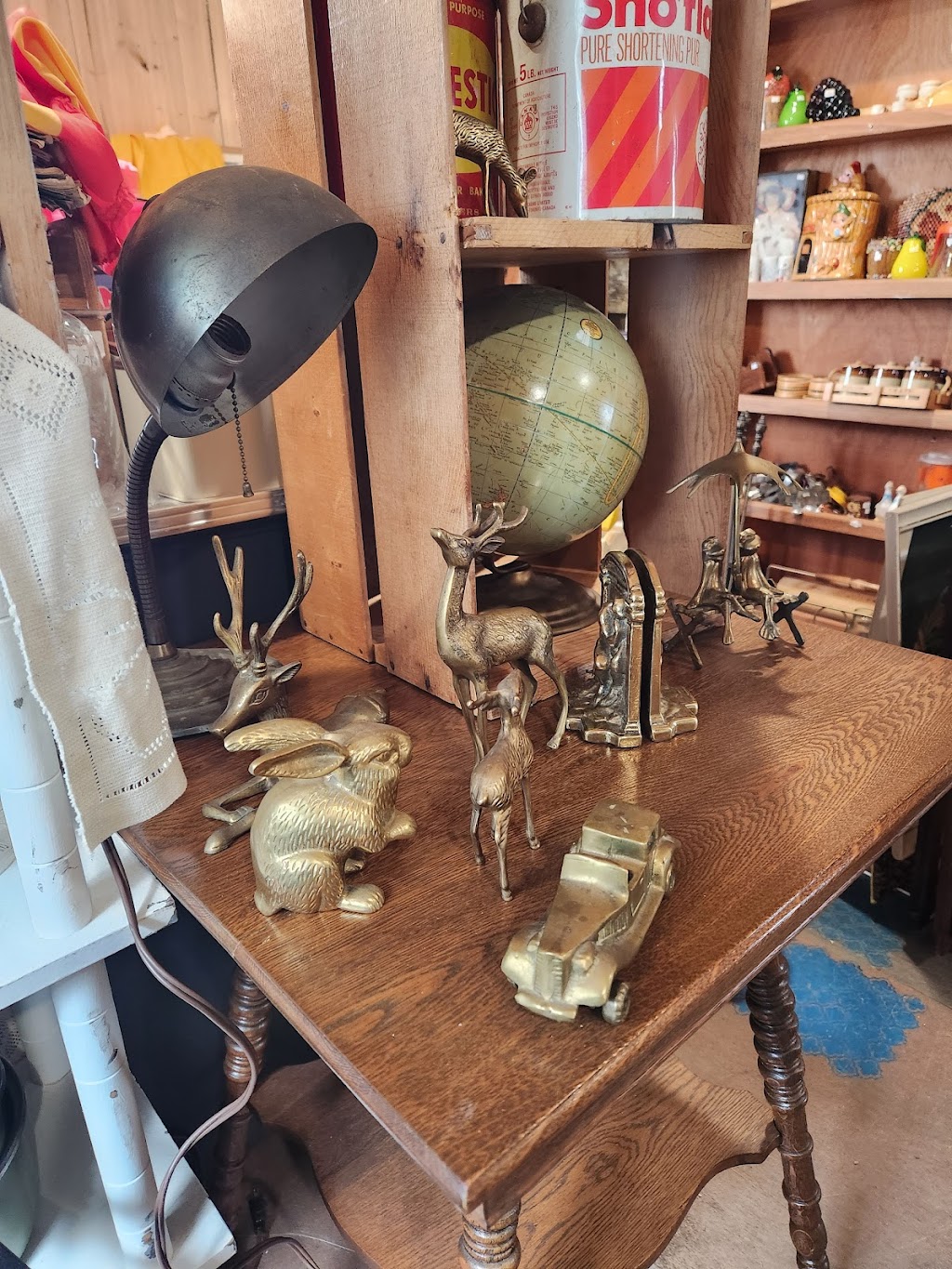 Vintage Colour Furniture and Decor | 559 Chem. Leblanc, Saint-Andre-LeBlanc, NB E4P 6B2, Canada | Phone: (506) 312-0728