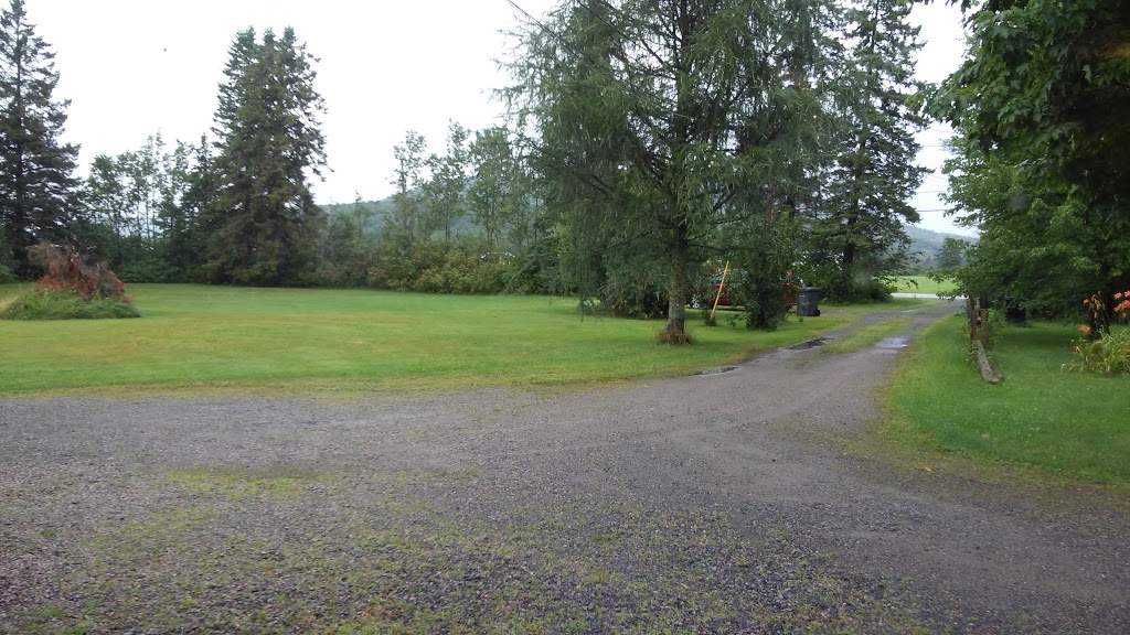 Auberge La Seigneurie | 53 5e Av, Saint-Gabriel-de-Valcartier, QC G0A 4S0, Canada | Phone: (418) 844-3166