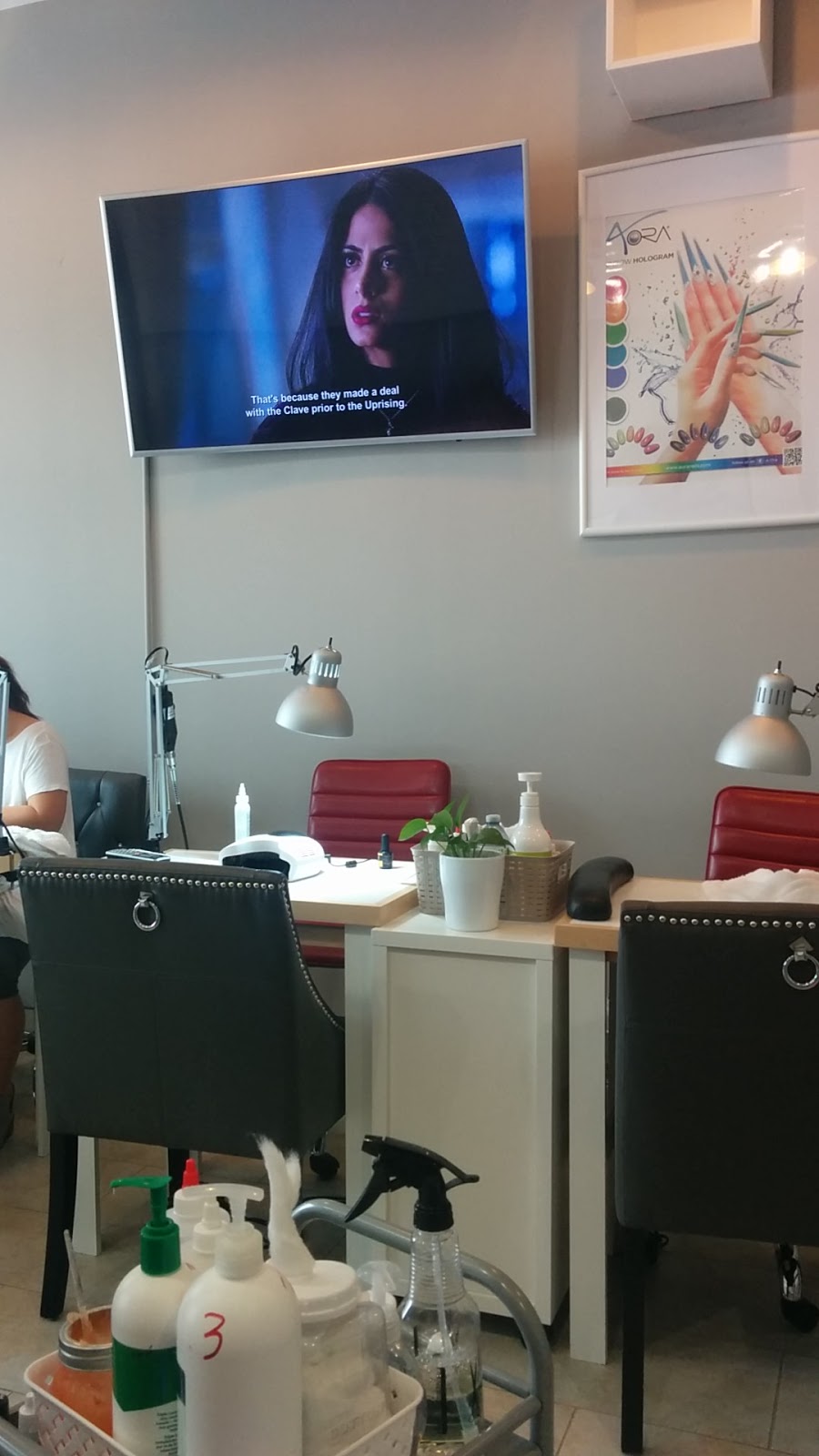 AA NAILS STUDIO | 391 Queen St #2, Acton, ON L7J 2N2, Canada | Phone: (519) 853-2528