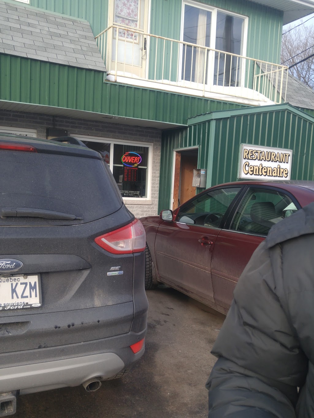 Restaurant Centenaire | 535 Rue James, Gatineau, QC J8L 2R4, Canada | Phone: (819) 281-7112