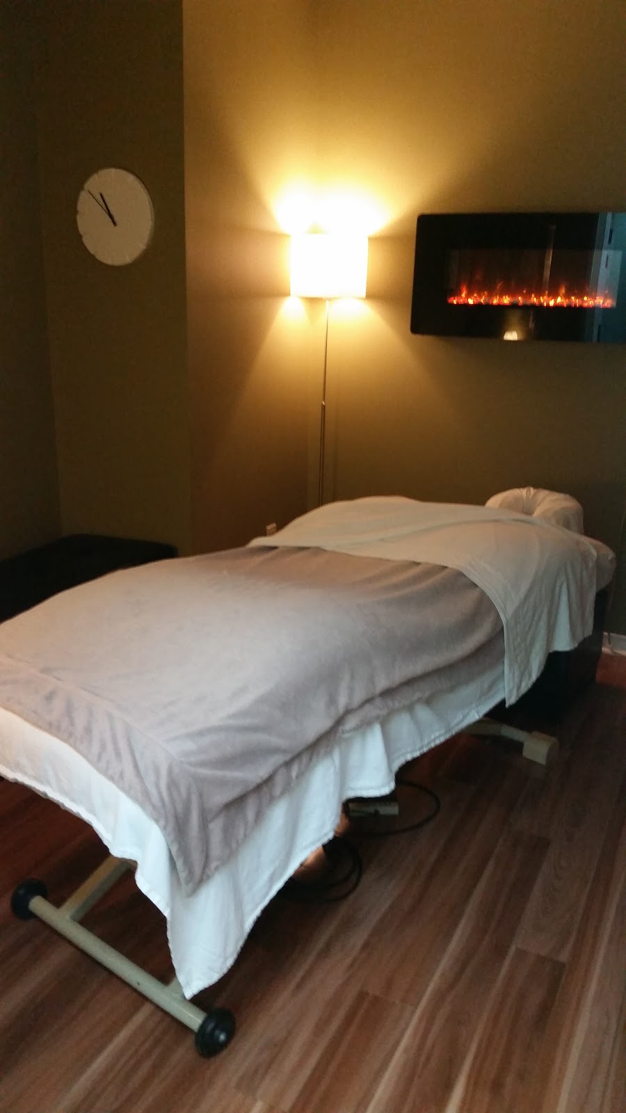 Beechwood Family Wellness | 445 Beechwood Pl Ste 201, Waterloo, ON N2T 1Z2, Canada | Phone: (519) 885-1231