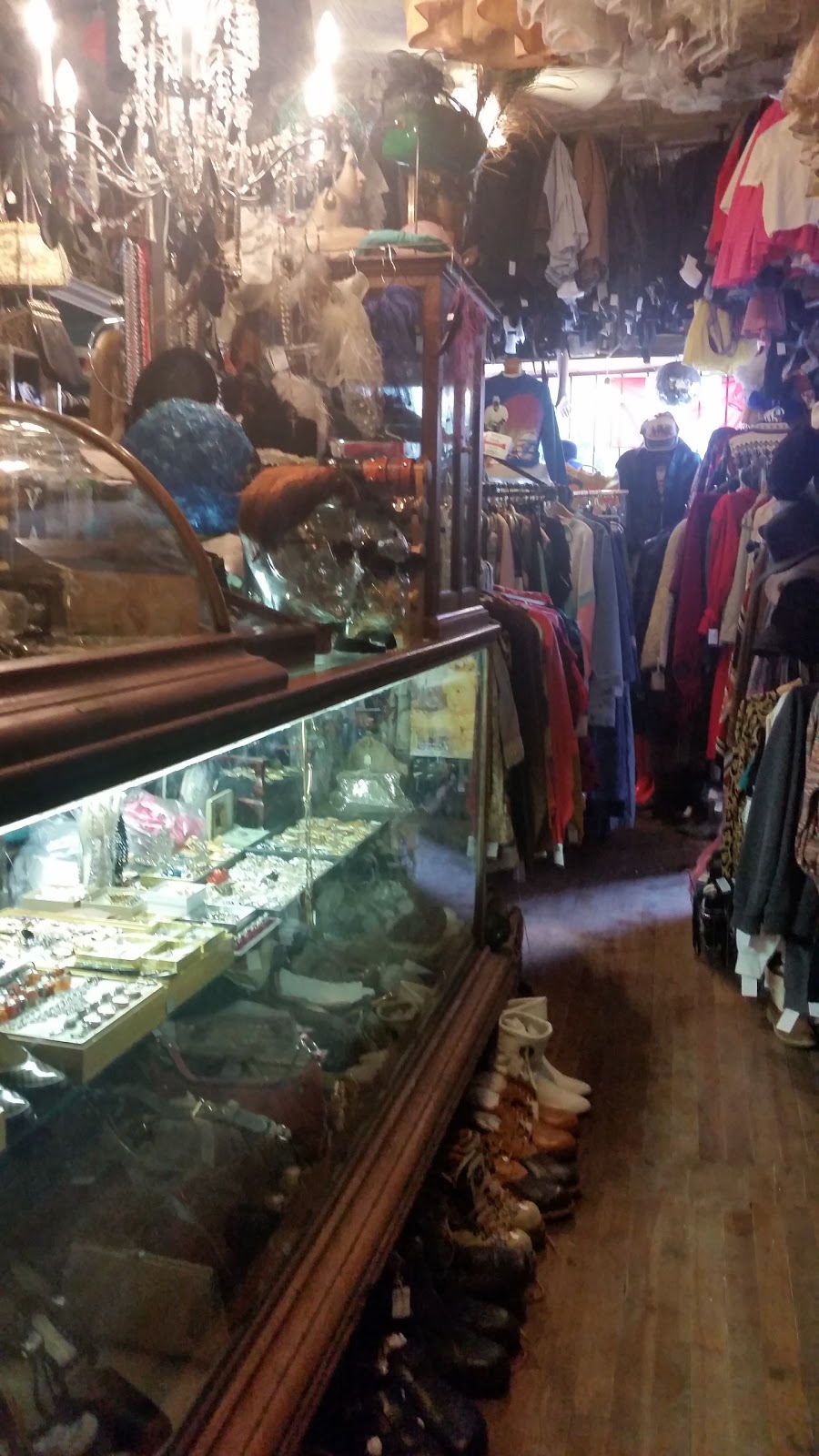 Ragtime Vintage Clothing | 43 Flora St, Ottawa, ON K2P 1A7, Canada | Phone: (613) 233-6940
