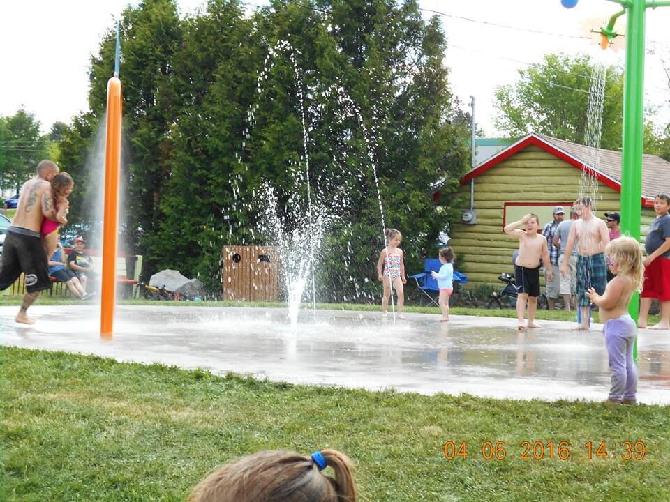 Camping de la Rivière Étoilée | 11 Parc Walter, Mackenzie, Scotstown, QC J0B 3B0, Canada | Phone: (819) 231-8600