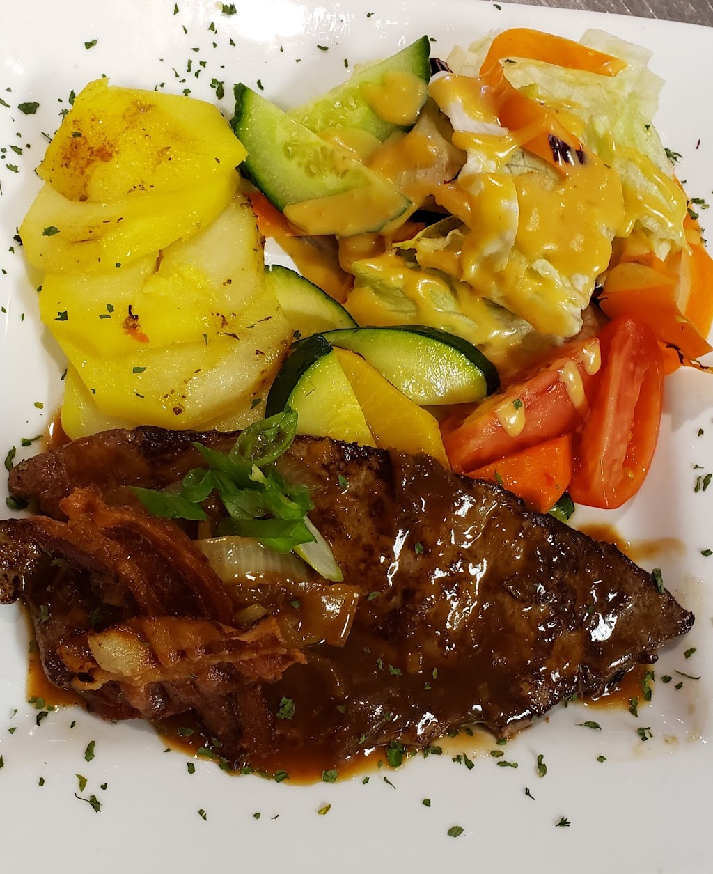 Eggsquis Laprairie Dejeuner et Diner | 165 Bd Taschereau, La Prairie, QC J5R 6G8, Canada | Phone: (450) 907-4166