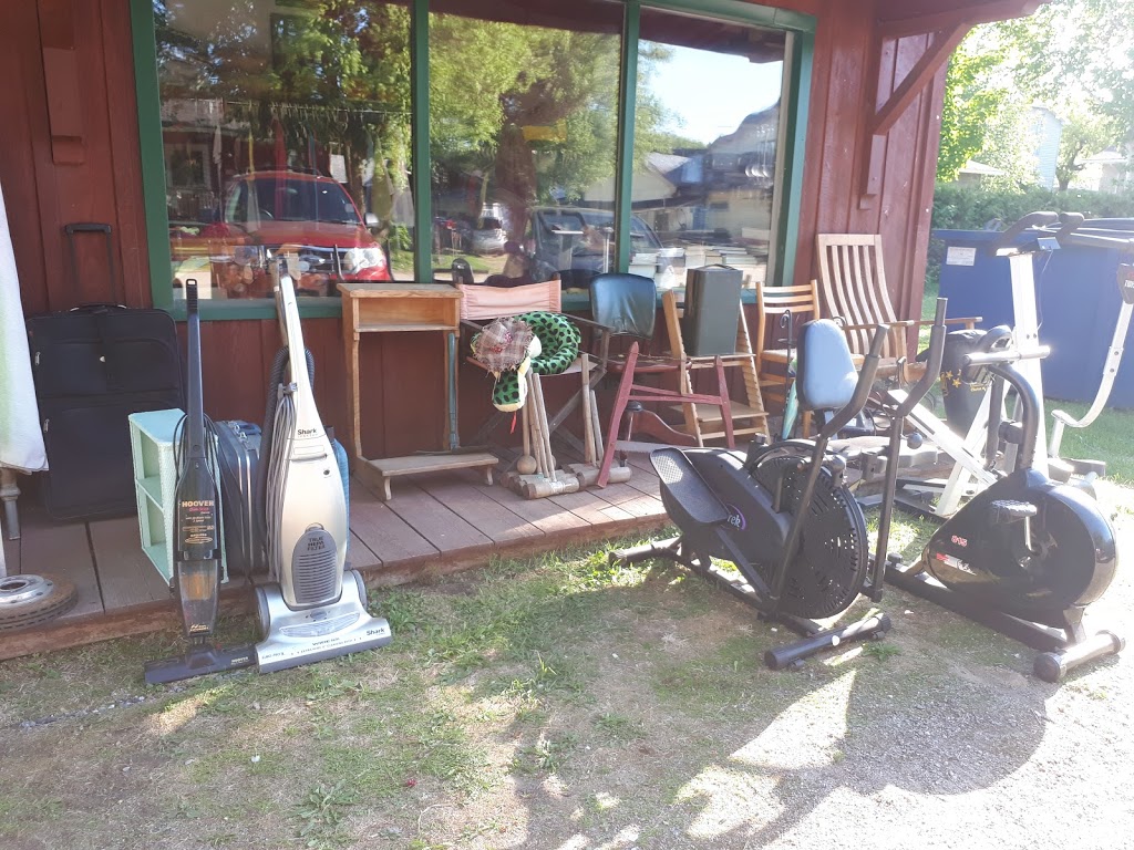 La Brocante Du Nord | 1 Rue Florimont, Montpellier, QC J0V 1M0, Canada | Phone: (819) 981-1075