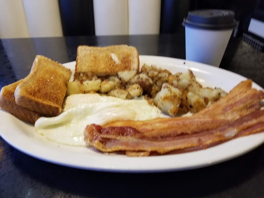 Donut Diner | 947 Niagara St, Welland, ON L3C 1M5, Canada | Phone: (905) 734-7751