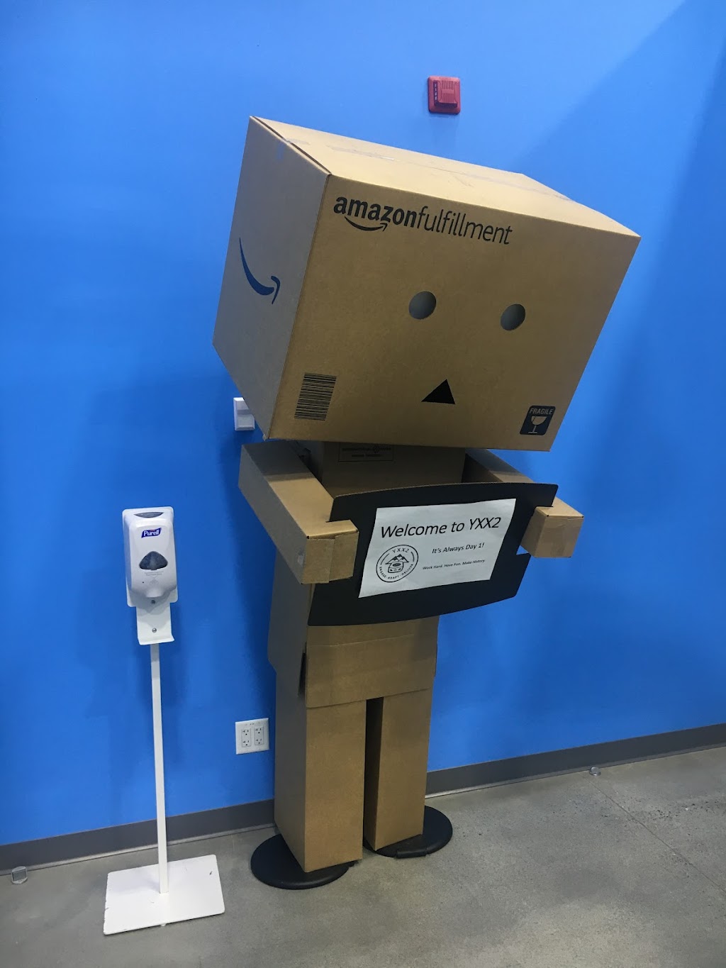 Amazon YXX2- Fulfillment Center | 16131 Blundell Rd, Richmond, BC V6W 0A1, Canada | Phone: (778) 234-1200