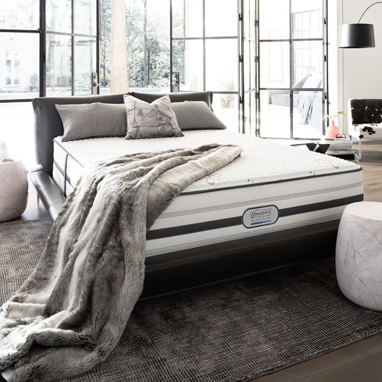 Linen Chest | Leaside Village, 93 Laird Dr, East York, ON M4G 3T7, Canada | Phone: (416) 425-0533