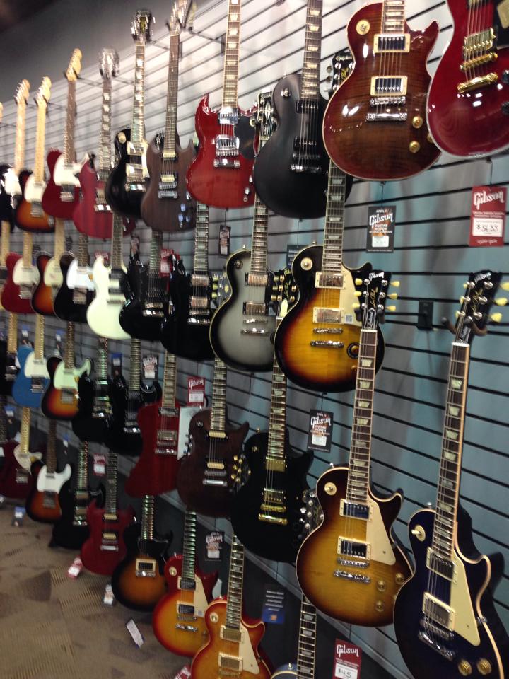 Long & McQuade Musical Instruments | 3404 5 Ave NE, Calgary, AB T2A 5N8, Canada | Phone: (403) 245-3725