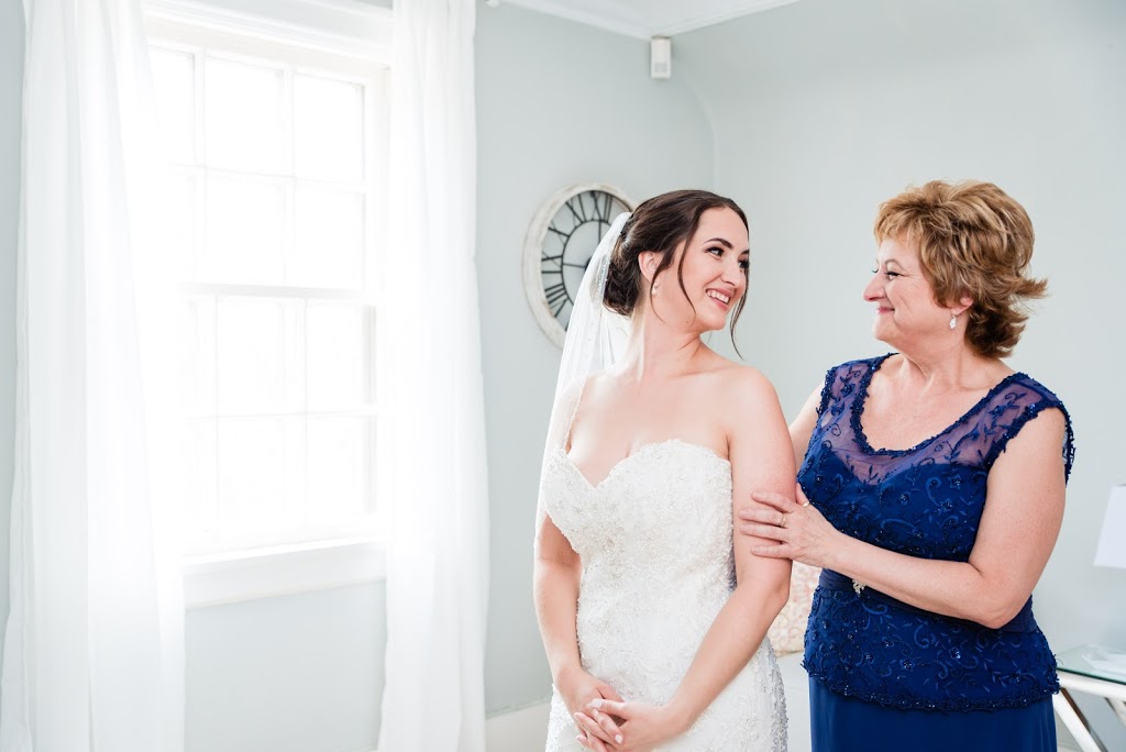 The Right Moments Photography | 261 Castlehill Cl, London, ON N6G 0K4, Canada | Phone: (416) 569-4884