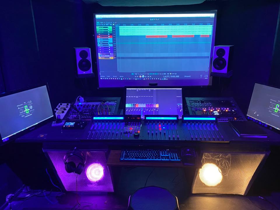Studio Siks | 2 Nanette Crescent, London, ON N5X 3L7, Canada | Phone: (226) 236-0358