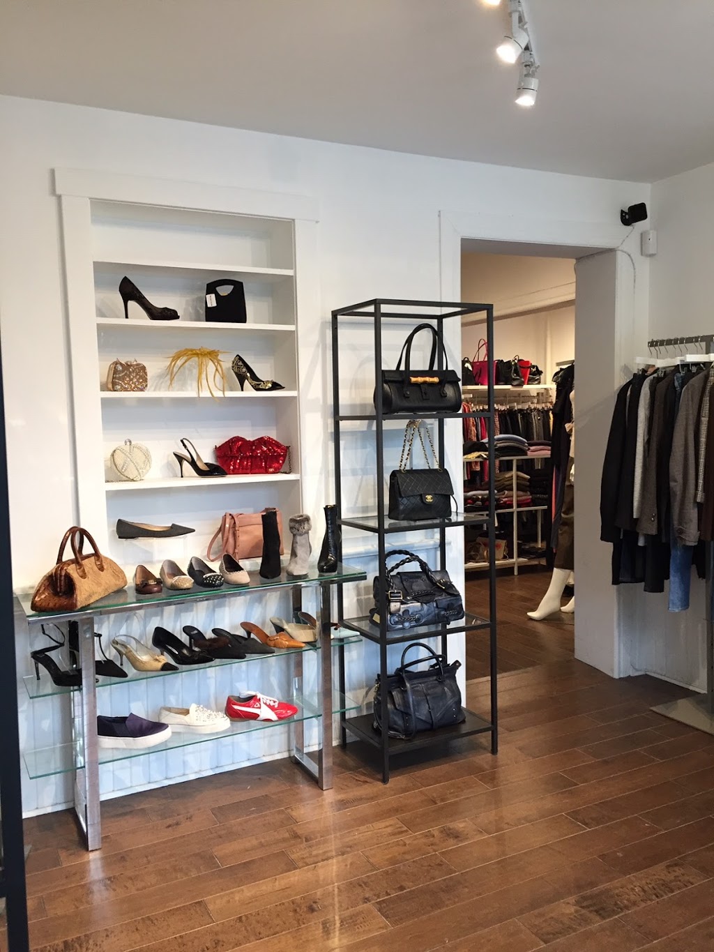 Susannah Designer Consignment | 151 Main Street, Unionville, ON L3R 2G8, Canada | Phone: (905) 604-8528
